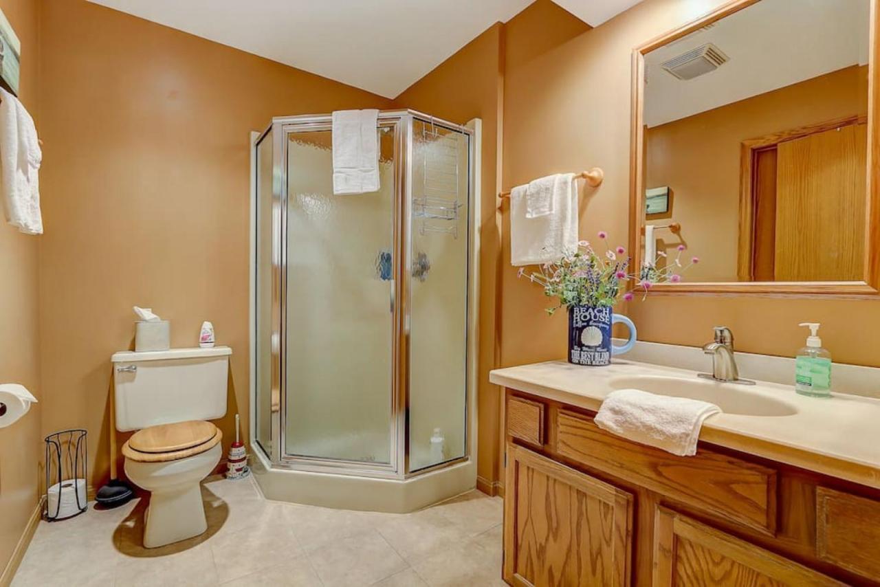 Brown Family Condo For Families Golf Trips And Girls Getaways Wisconsin Dells Luaran gambar